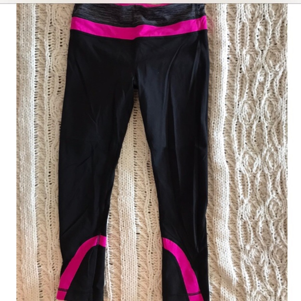 Lululemon Inspire Crop sz. 4
